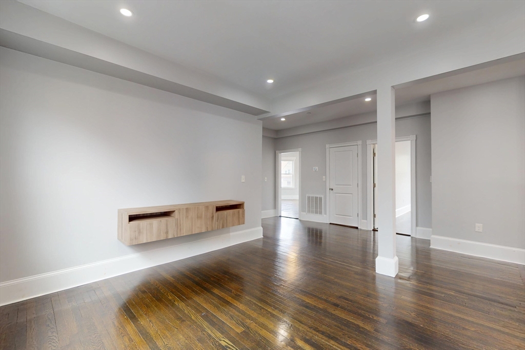 61 Charlotte Street 2