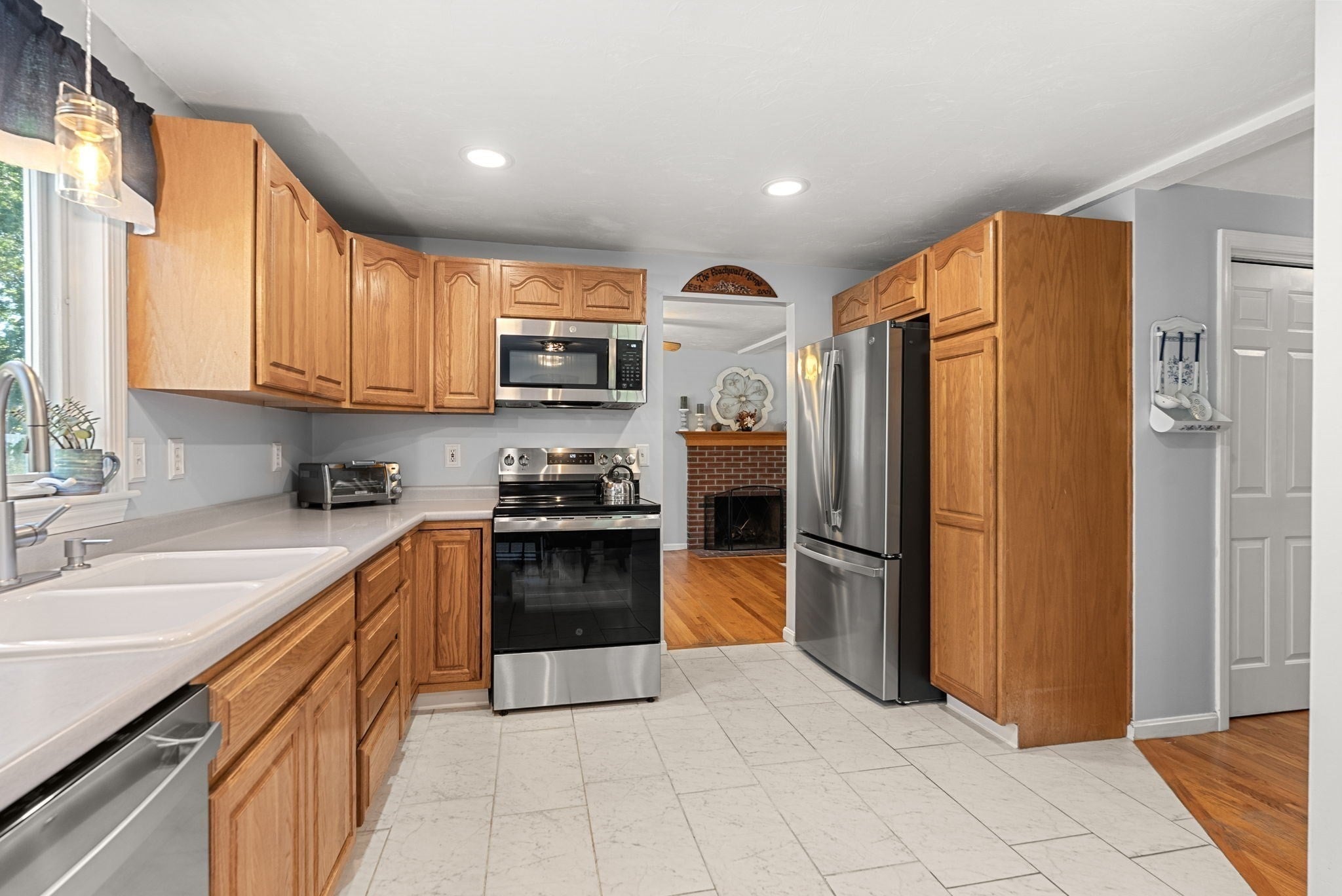 6 Cumberland St, Attleboro, MA, 6 Cumberland St, Attleboro, MA Photo #7