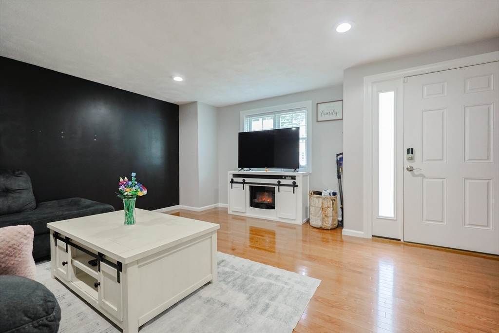 34 Lowell Rd 21