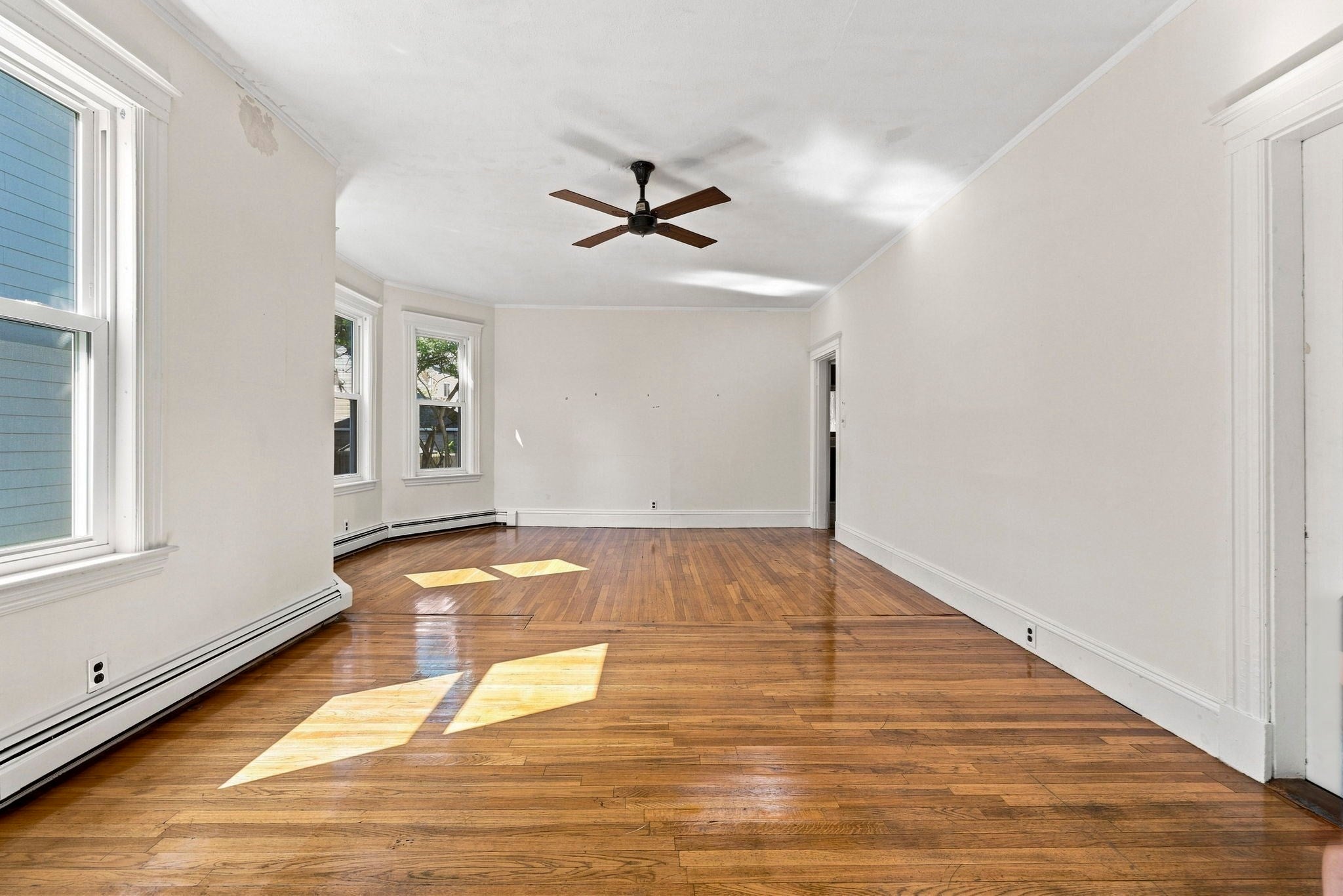 16 Usher Rd, Medford, MA Photo #4