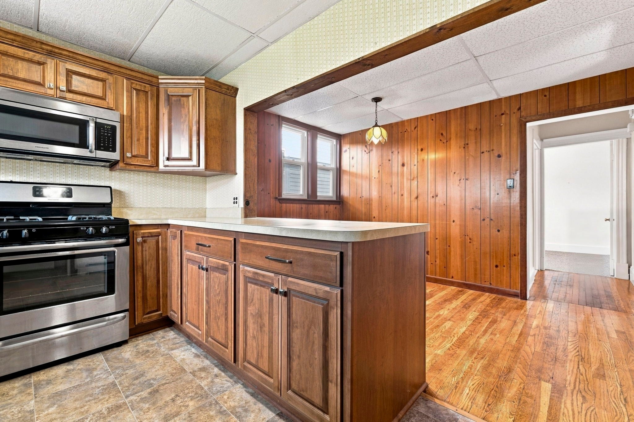 16 Usher Rd, Medford, MA Photo #8