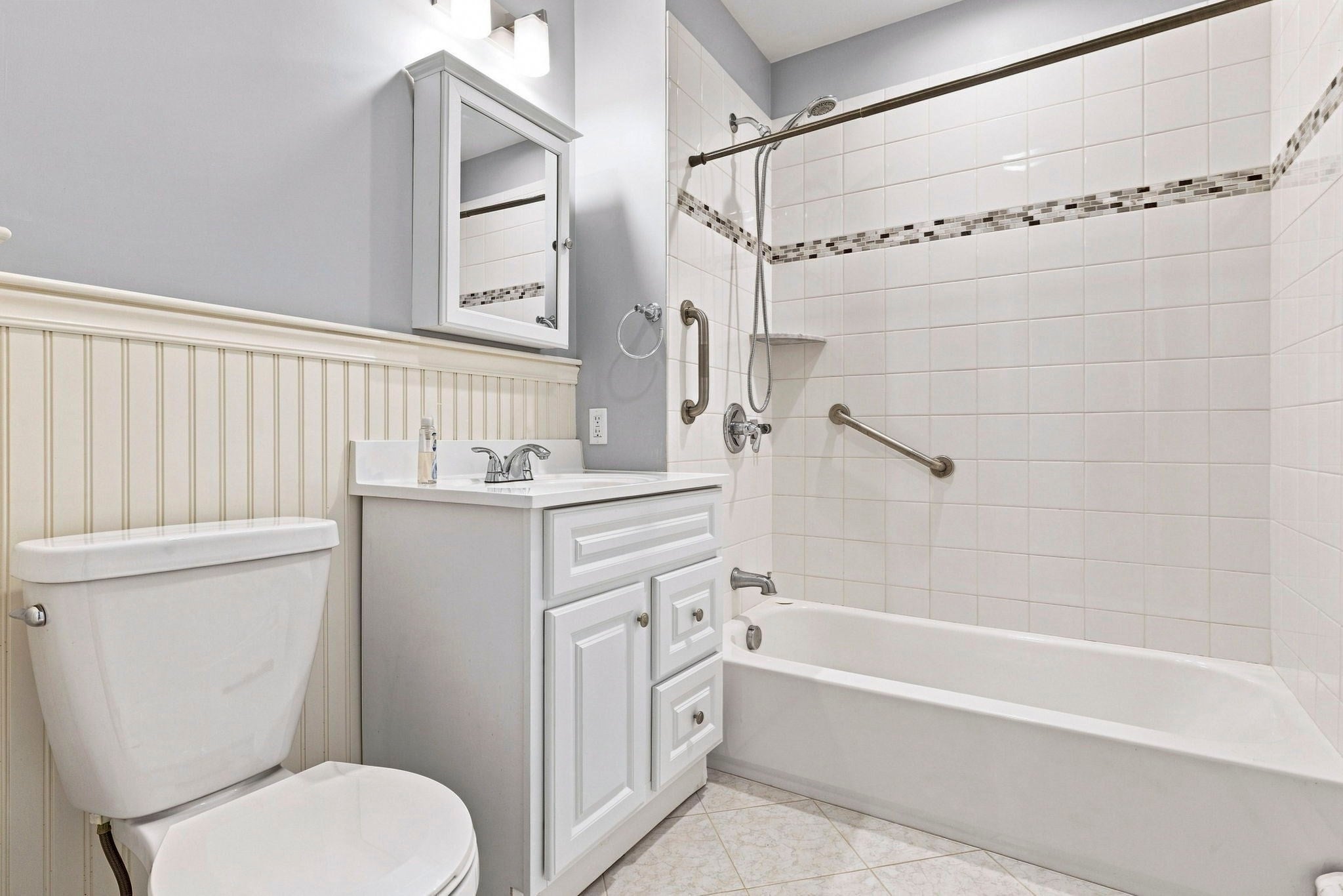 16 Usher Rd, Medford, MA Photo #10