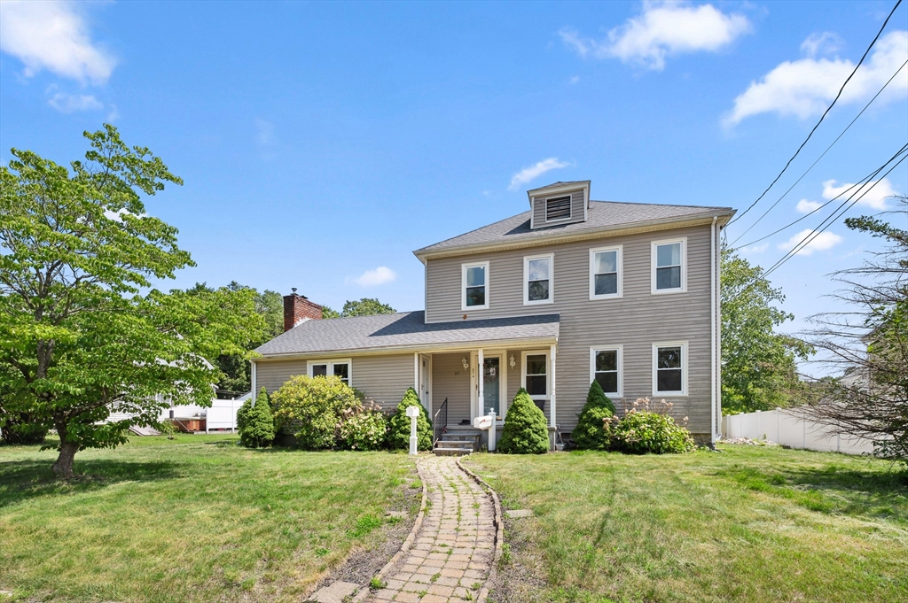 Click for 90 Irving St #2, Millis, MA slideshow Click for 90 Irving St #2, Millis, MA slideshow