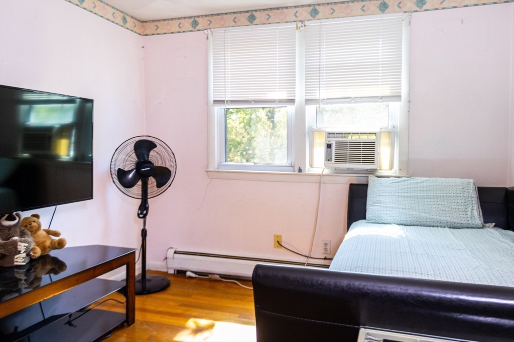 18 Ralston Rd, Boston, MA Photo #12