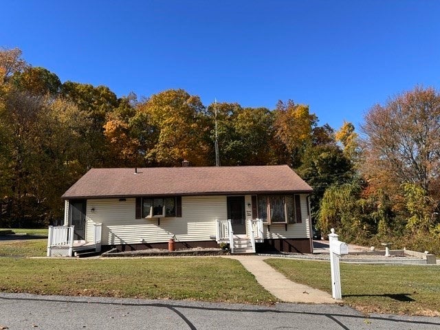 24 Woodland St