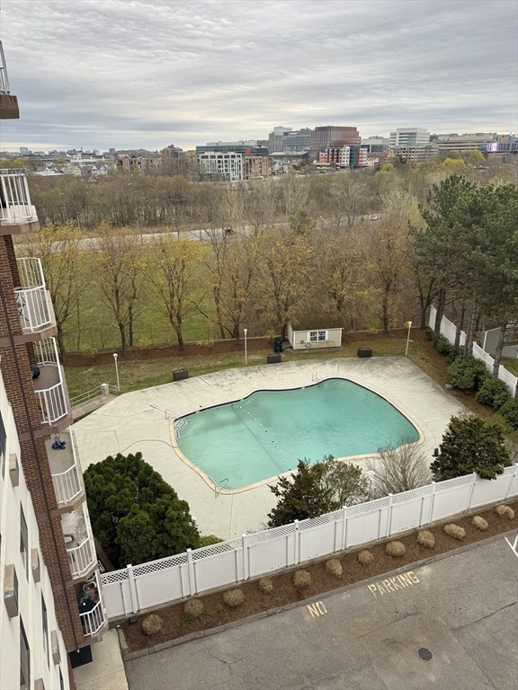 Watertown, Massachusetts 02472, United States, 2 Bedrooms Bedrooms, ,2 BathroomsBathrooms,Residential,Contingent,124530