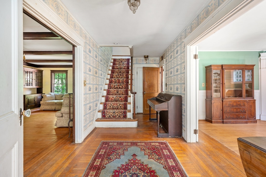 21 Otis St