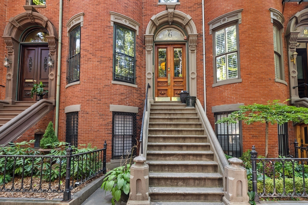 6 Wellington St 1