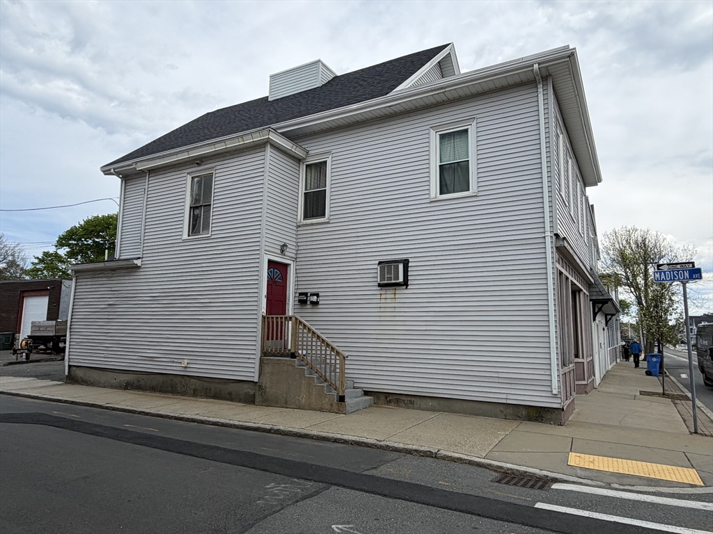 193-195 Winthrop St
