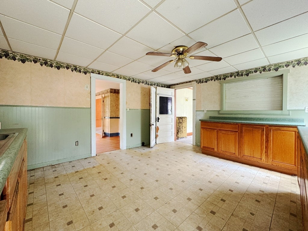 58 Emerald St, Winchendon, MA Photo #5