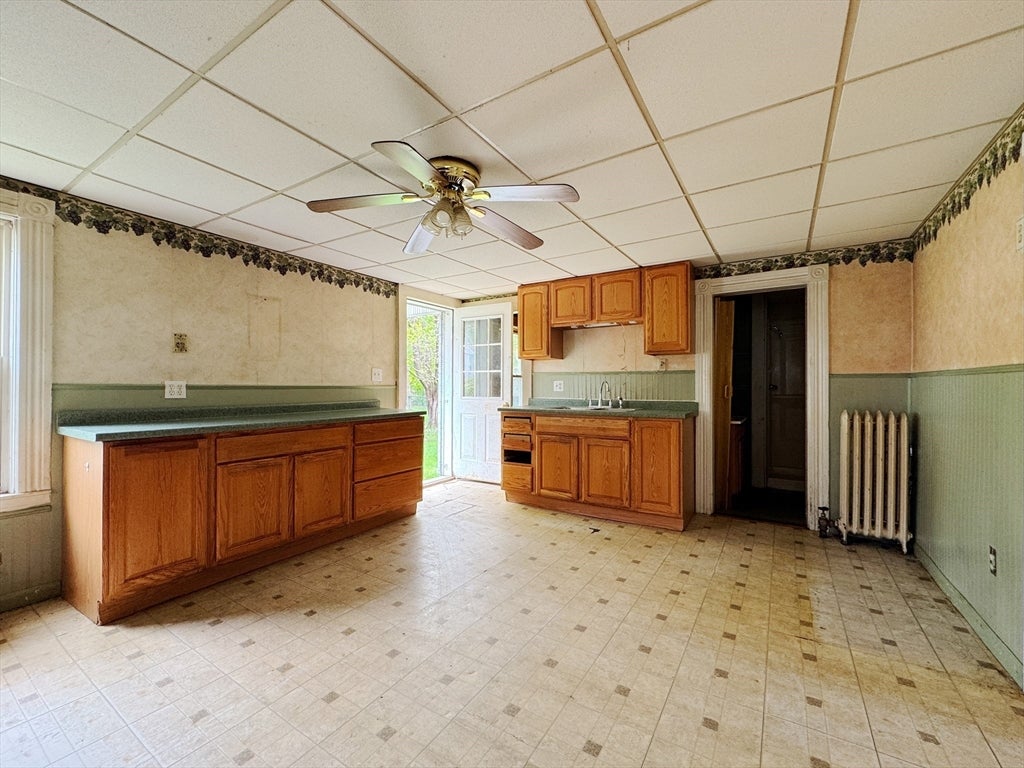 58 Emerald St, Winchendon, MA Photo #6