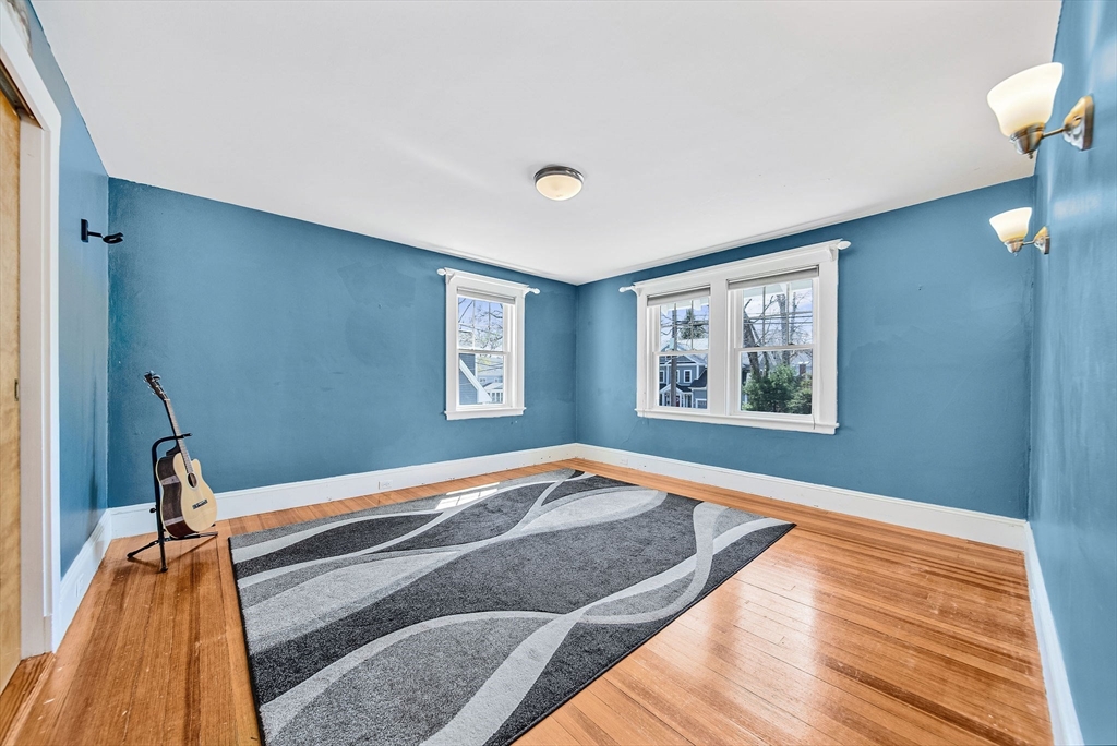 Needham, Massachusetts 02492, United States, 4 Bedrooms Bedrooms, ,3 BathroomsBathrooms,Residential,Pending,114786