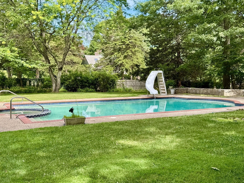 55 Parkwood Drive