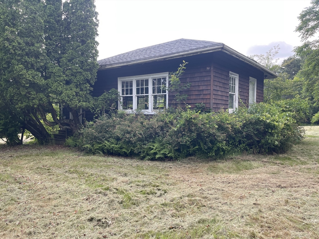 349 Old Fall River Rd