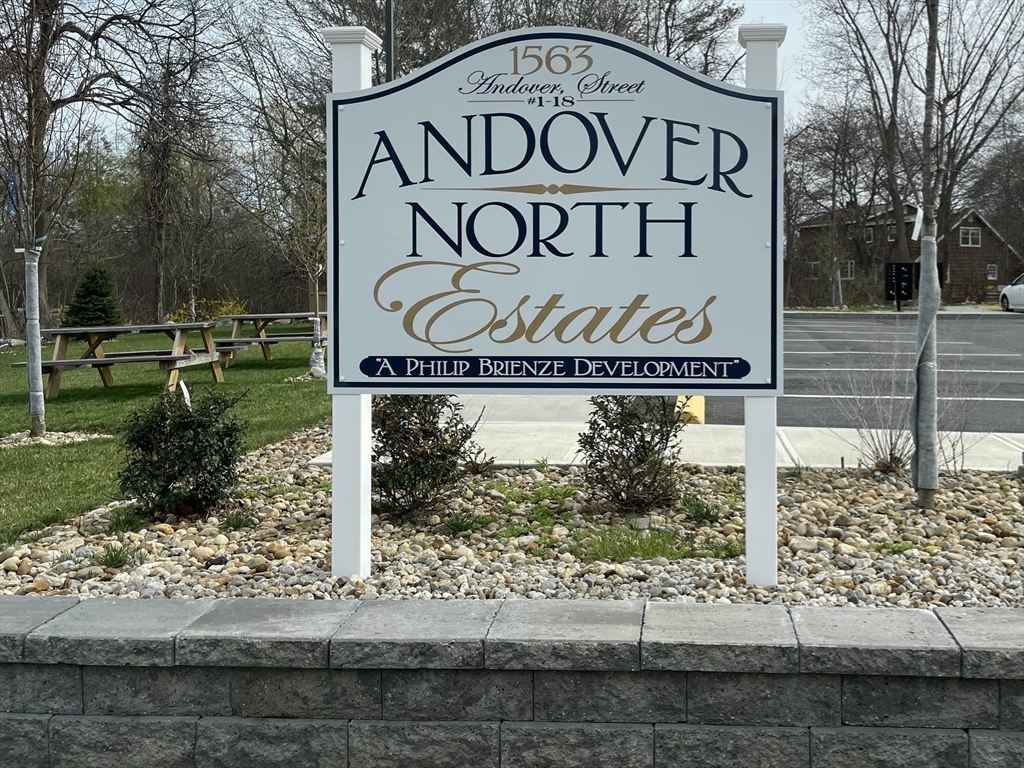 1563 Andover St 16