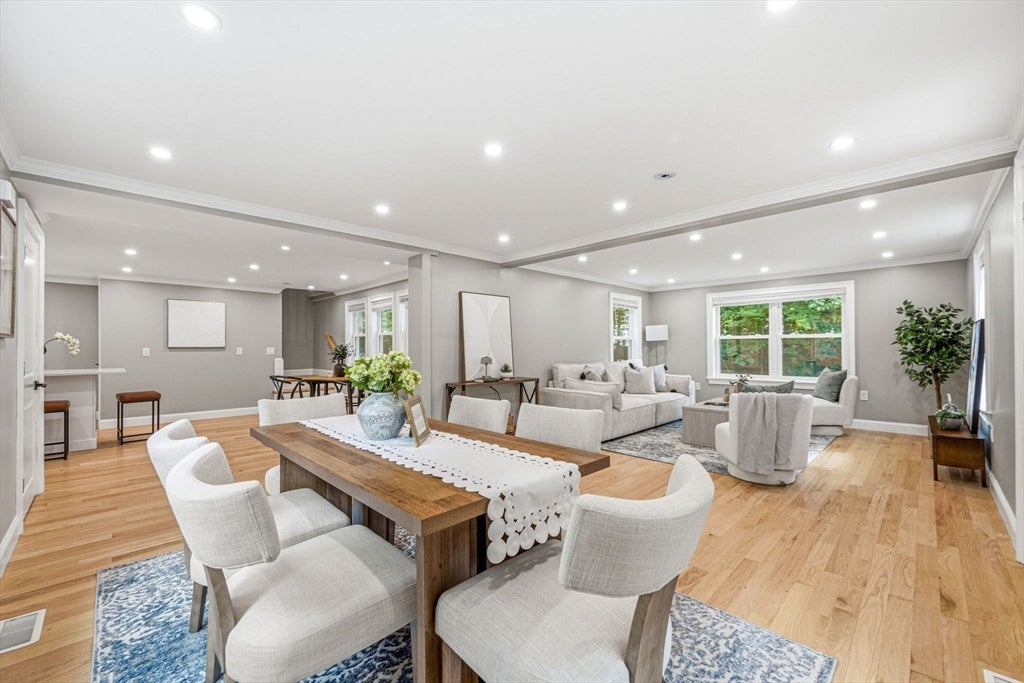 63 Russell Rd, Wellesley, MA, 63 Russell Rd, Wellesley, MA Photo #4