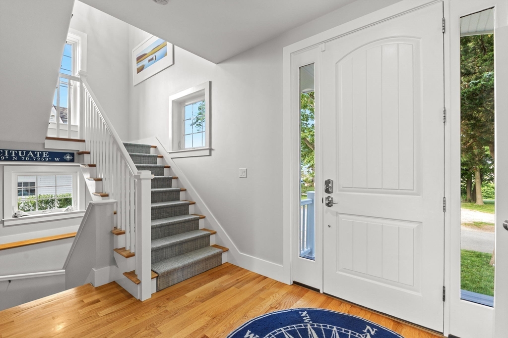 15 Buttonwood Ln