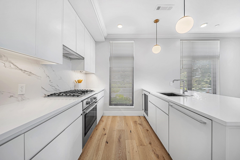 191 Washington St 318