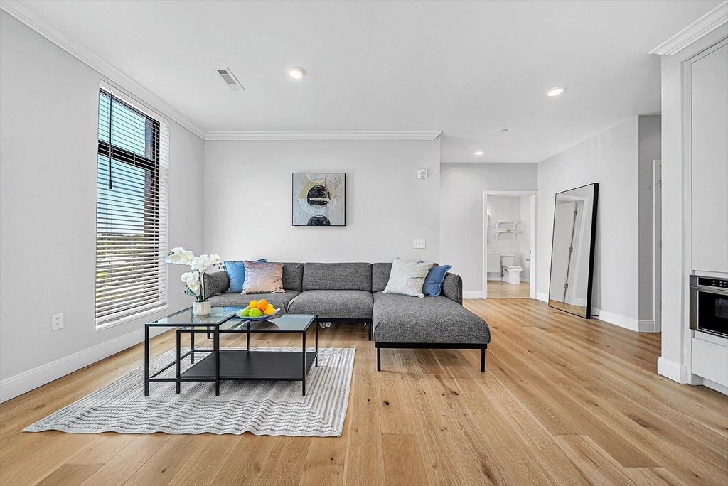 191 Washington St 318