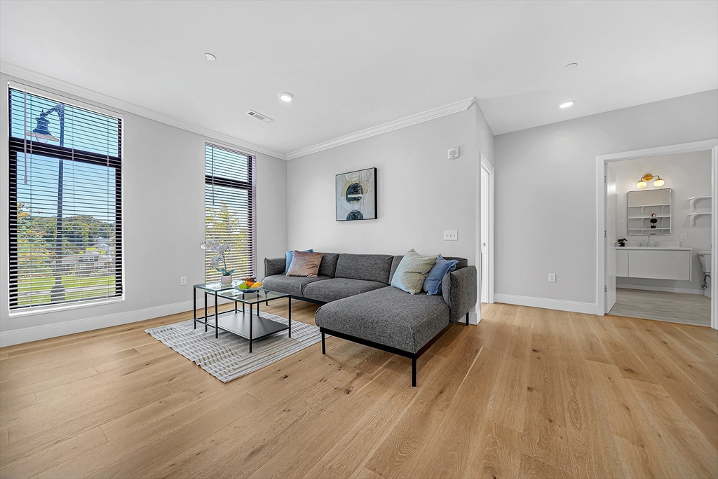 191 Washington St 318