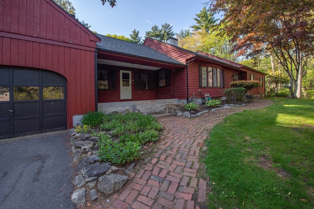 24 Pinehurst Dr