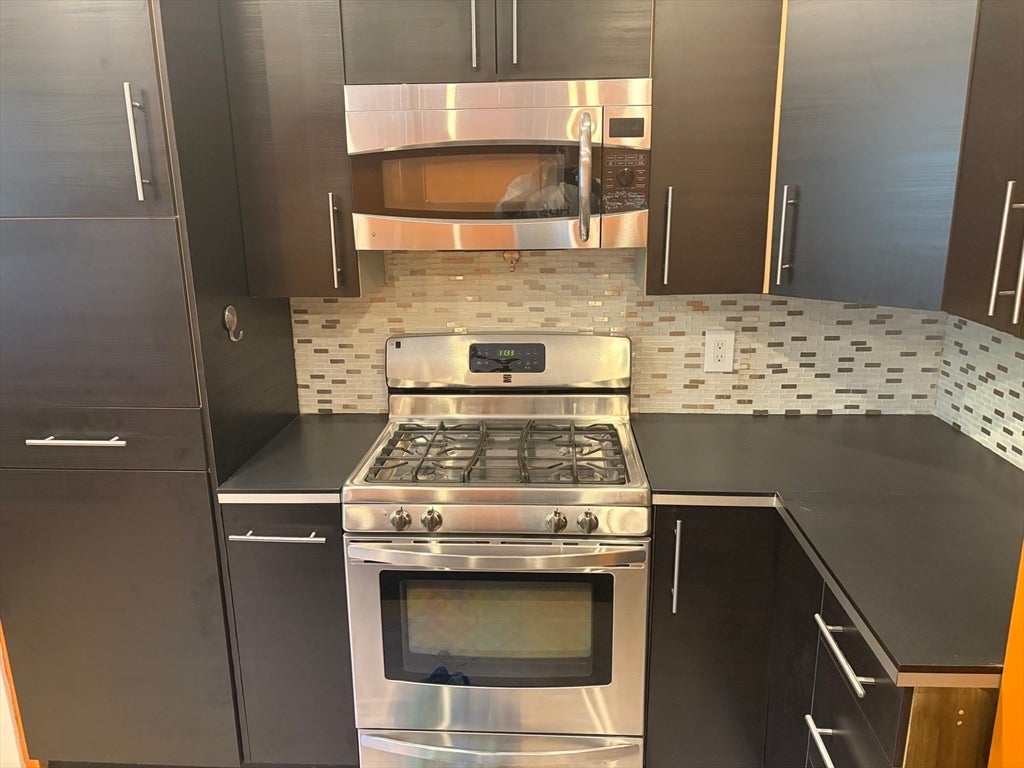 11 Oakdale Pl 11