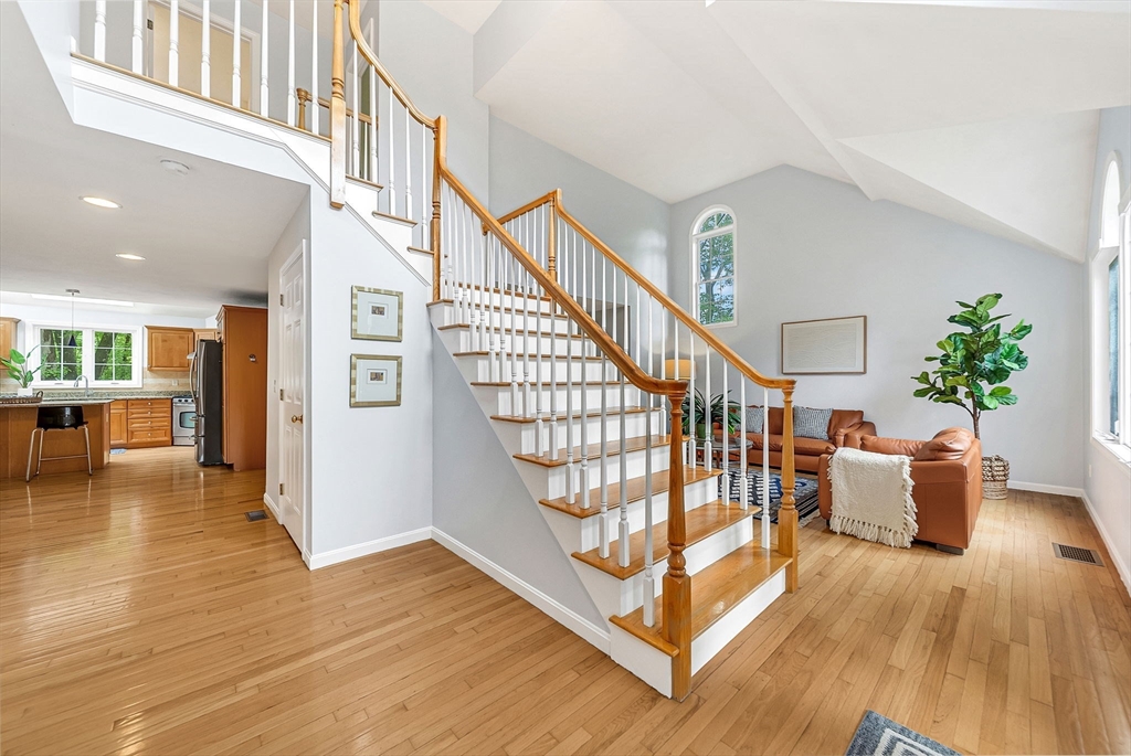 22 Hillcrest Dr