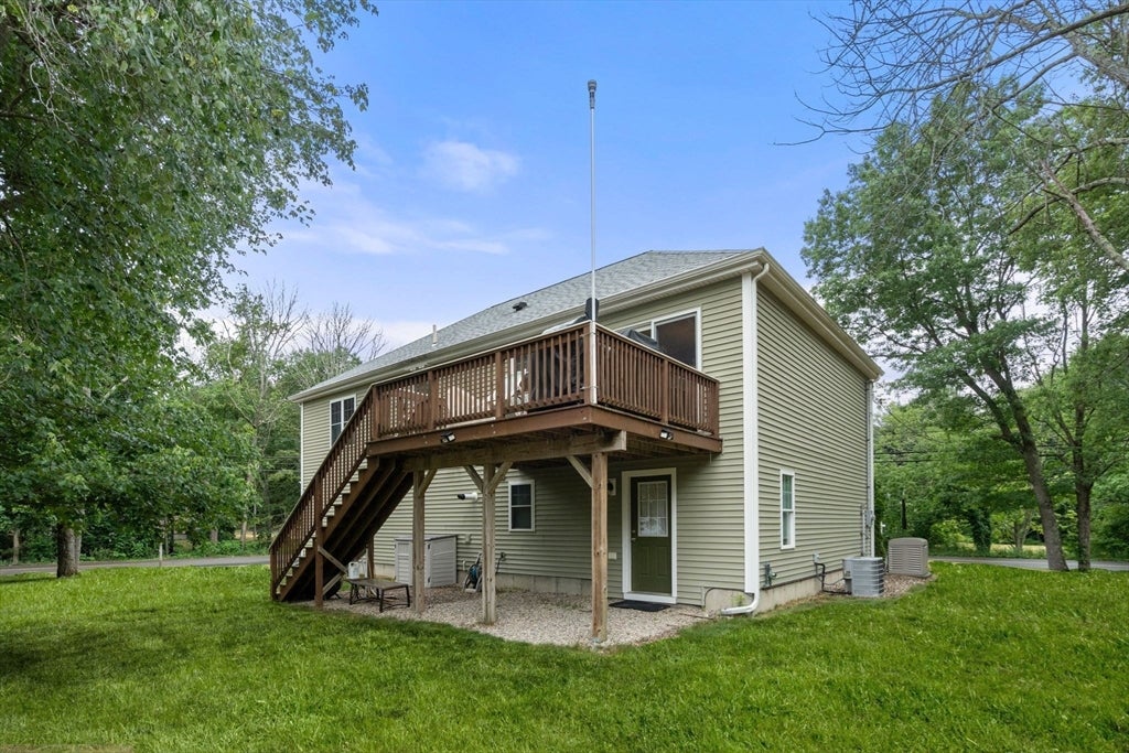 101 Prospect Hill St