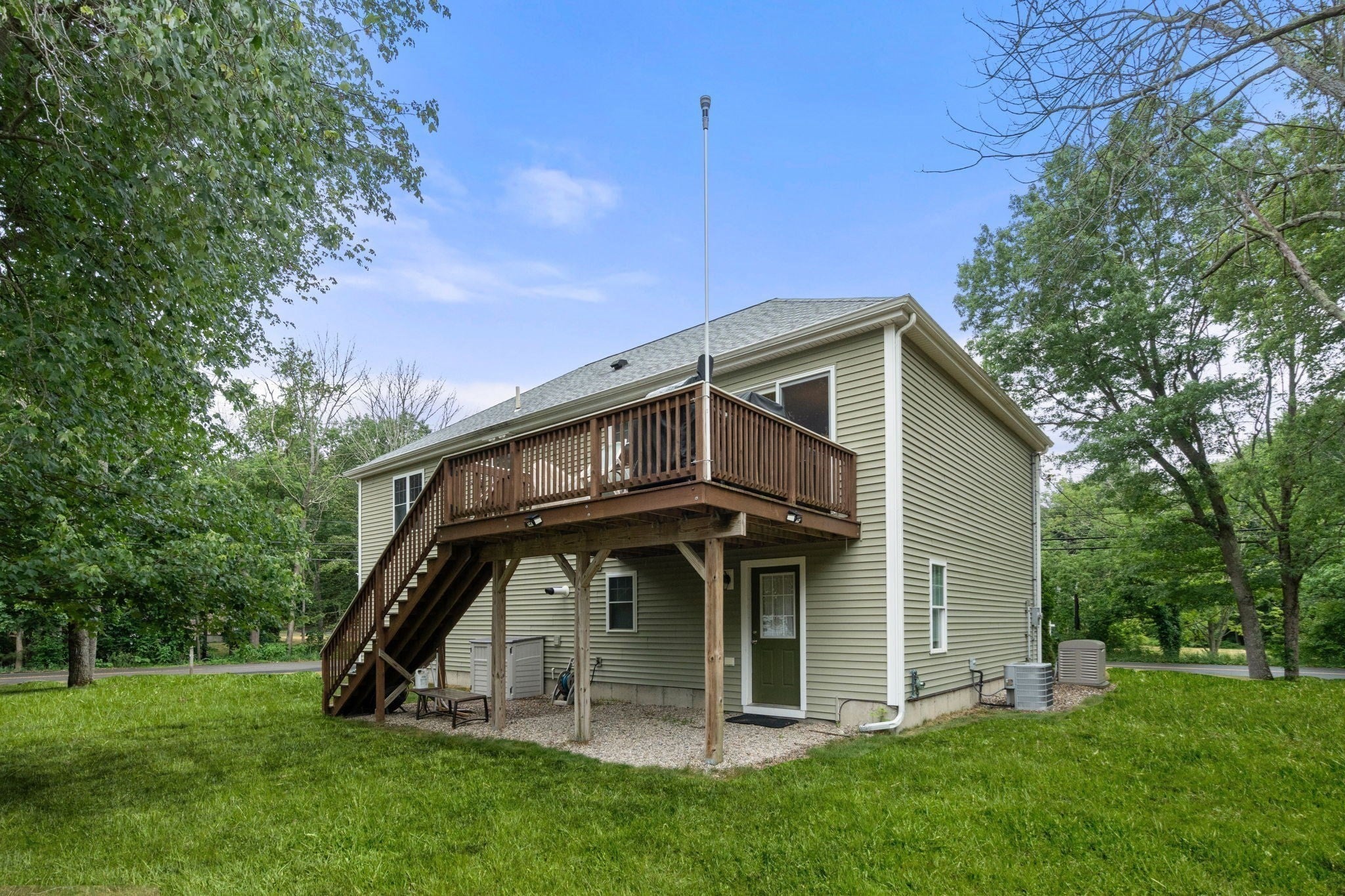 101 Prospect Hill St
