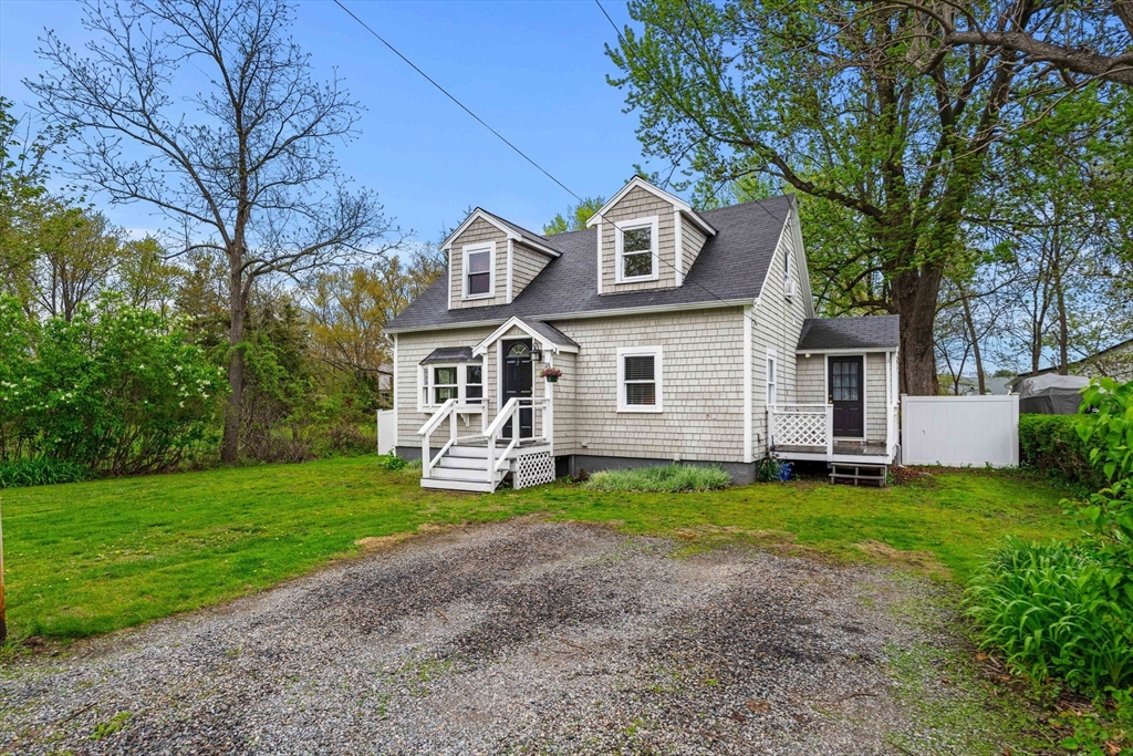 18 Forest Ave