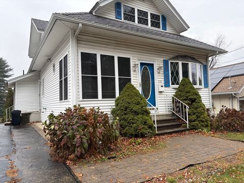 270 Coburn Ave Worcester MA 01604