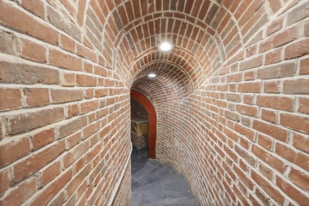 579 Centre St, Newton, MA Photo #32