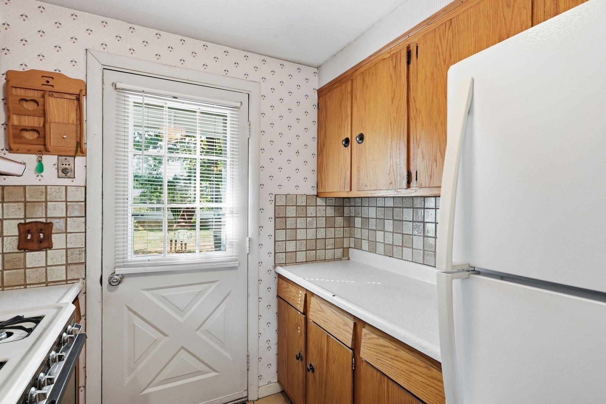 172 Barna St, Ludlow, MA, 172 Barna St, Ludlow, MA Photo #10