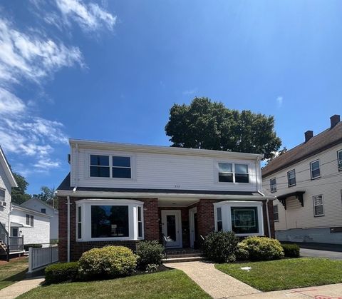 Photo of 272 Main St #4, Stoneham, MA 02180 (MLS # 73470190)