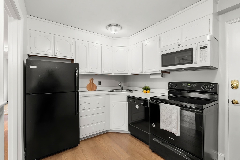 53 Melrose Street 2B