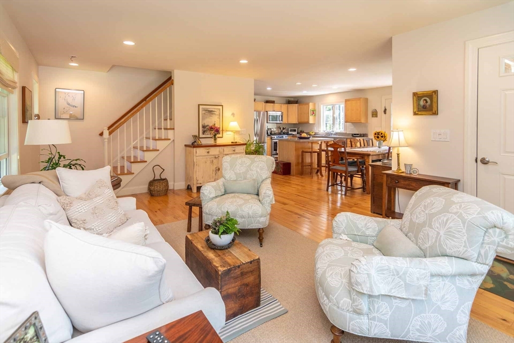 27 Chapde Ln