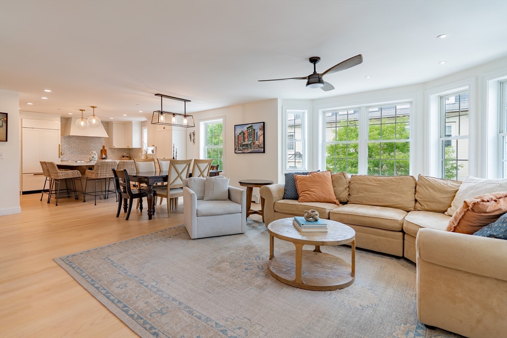 237 Bunker Hill St 237