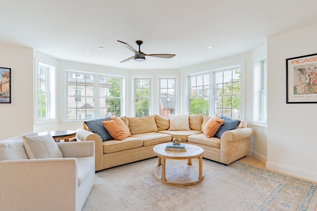 237 Bunker Hill St 237
