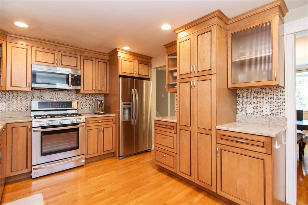 28 Greenleaf Circle