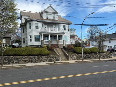 Photo of 548-550 Mount Auburn St, Watertown, MA 02472 (MLS # 73503663)