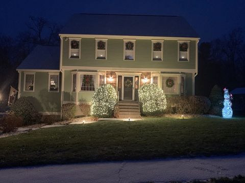 9 Danielle Dr Grafton MA 01519