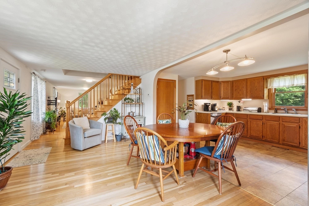107 Maple Rd