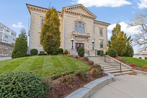 Photo of 7 Russell St #206, Plymouth, MA 02360 (MLS # 73465097)