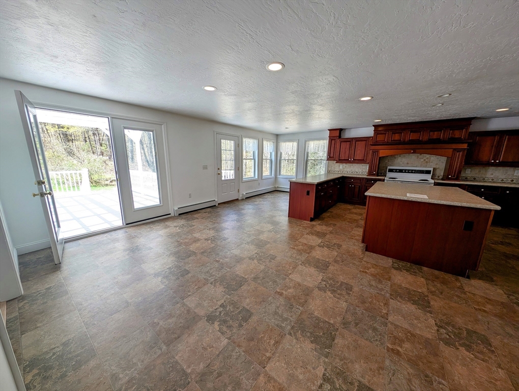 184 Burlingame Rd