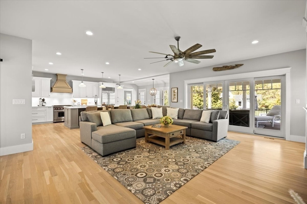 6 Cooper Hill Road
