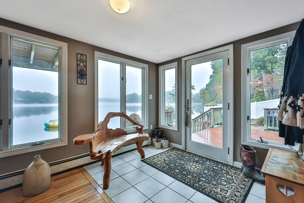 Wrentham, Massachusetts 02093, United States, 4 Bedrooms Bedrooms, ,3 BathroomsBathrooms,Residential,Active,134905