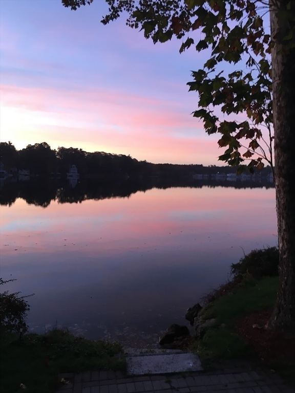 Wrentham, Massachusetts 02093, United States, 4 Bedrooms Bedrooms, ,3 BathroomsBathrooms,Residential,Active,134905