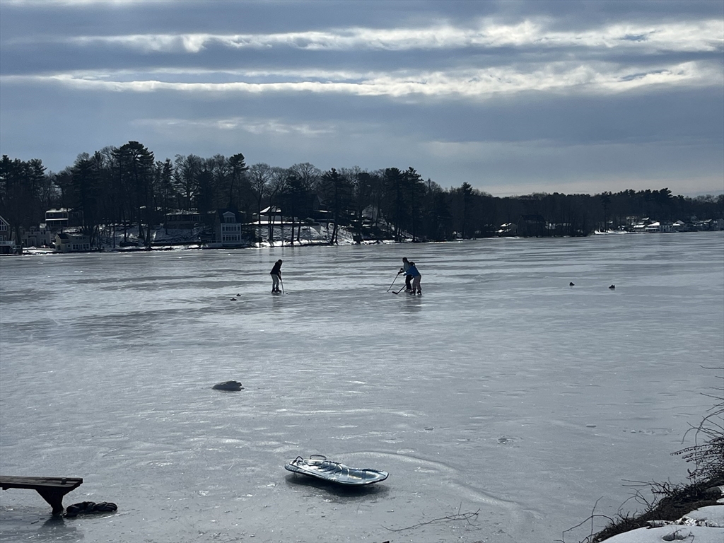 Wrentham, Massachusetts 02093, United States, 4 Bedrooms Bedrooms, ,3 BathroomsBathrooms,Residential,Active,134905