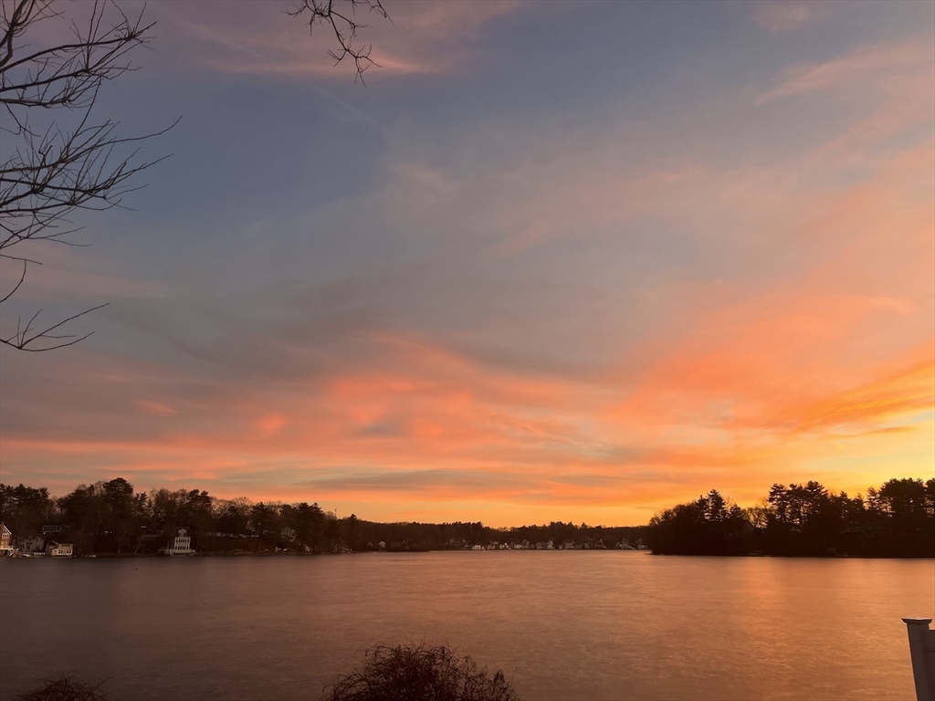 Wrentham, Massachusetts 02093, United States, 4 Bedrooms Bedrooms, ,3 BathroomsBathrooms,Residential,Active,134905