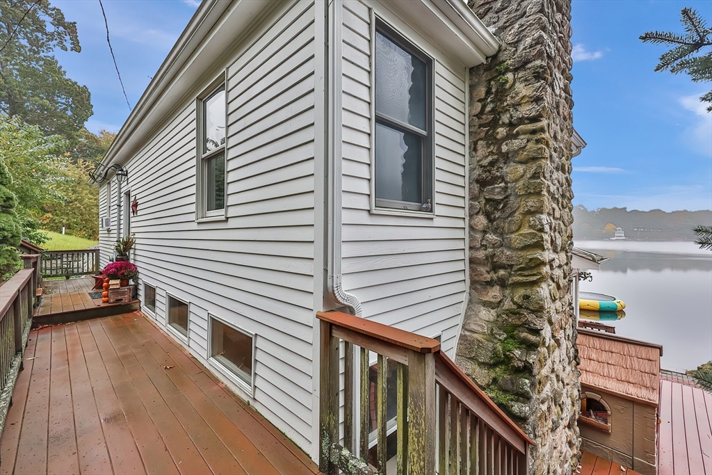 Wrentham, Massachusetts 02093, United States, 4 Bedrooms Bedrooms, ,3 BathroomsBathrooms,Residential,Active,134905